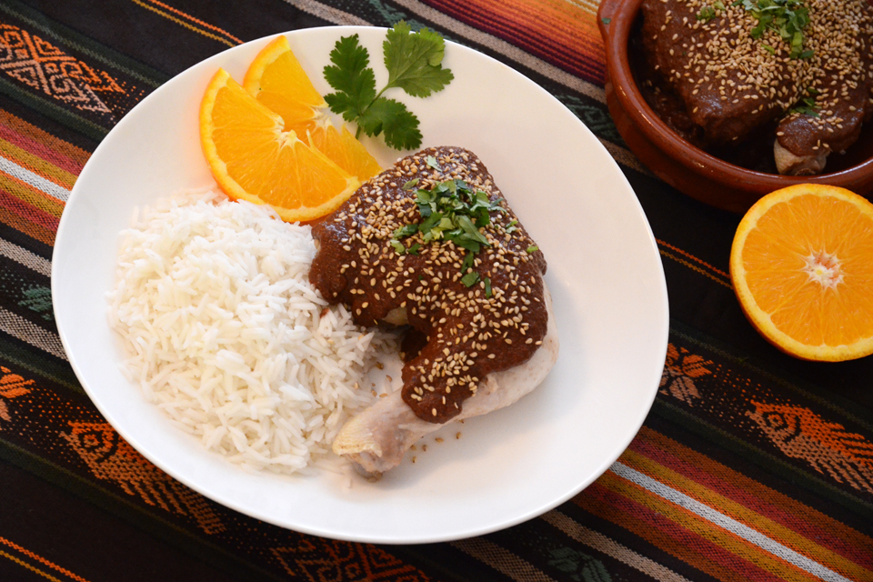 Rezept – Mole Poblano (Chili-Schoko-Sauce aus Mexiko) mit Huhn